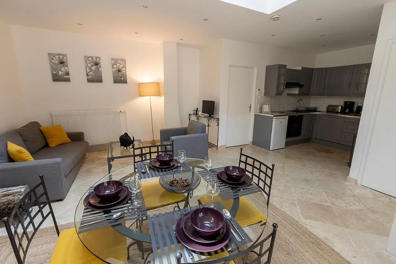 Mas De Capelou Bed & Breakfast Avignon 0*,