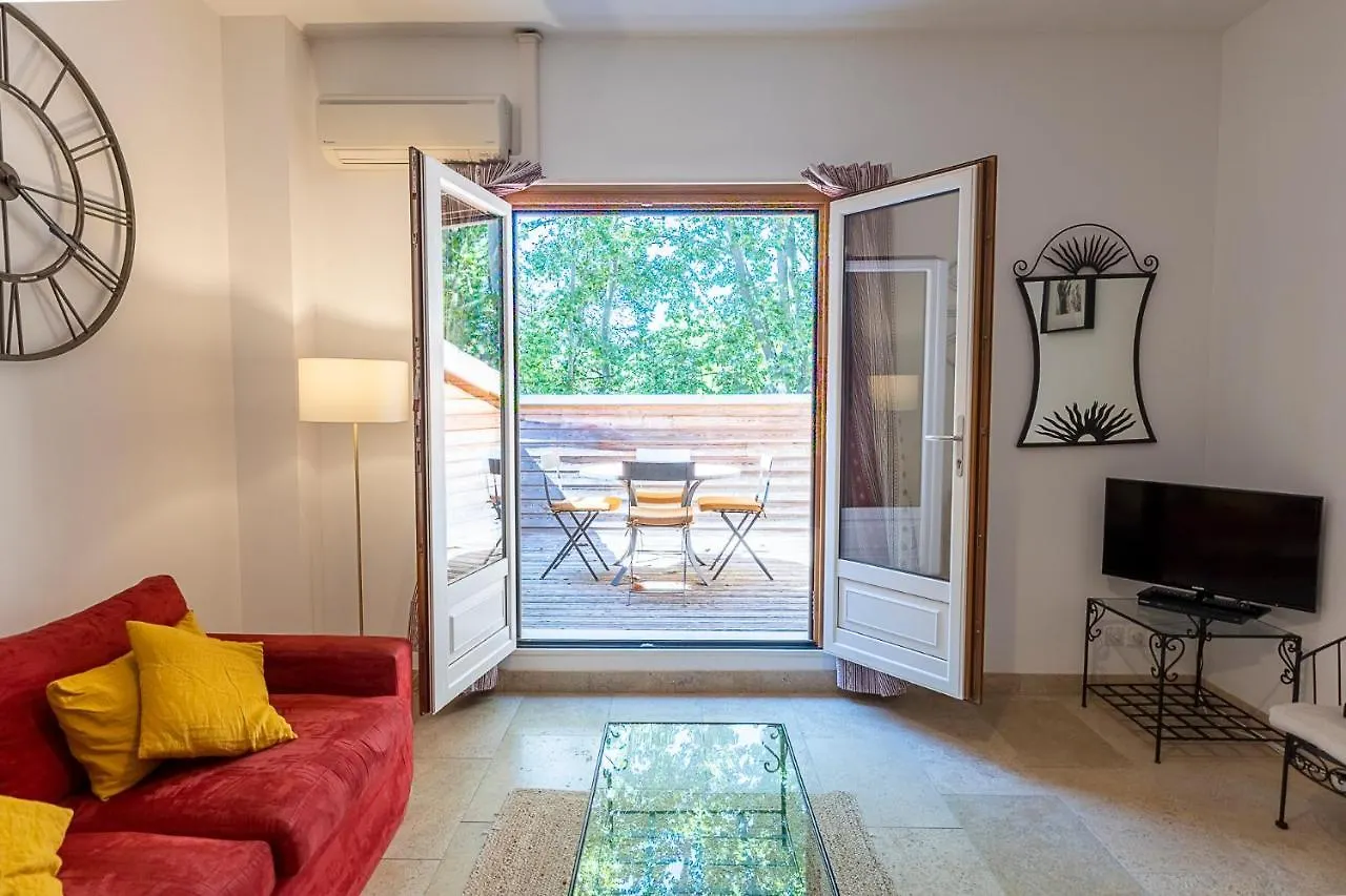 Mas De Capelou Bed & Breakfast Avignon