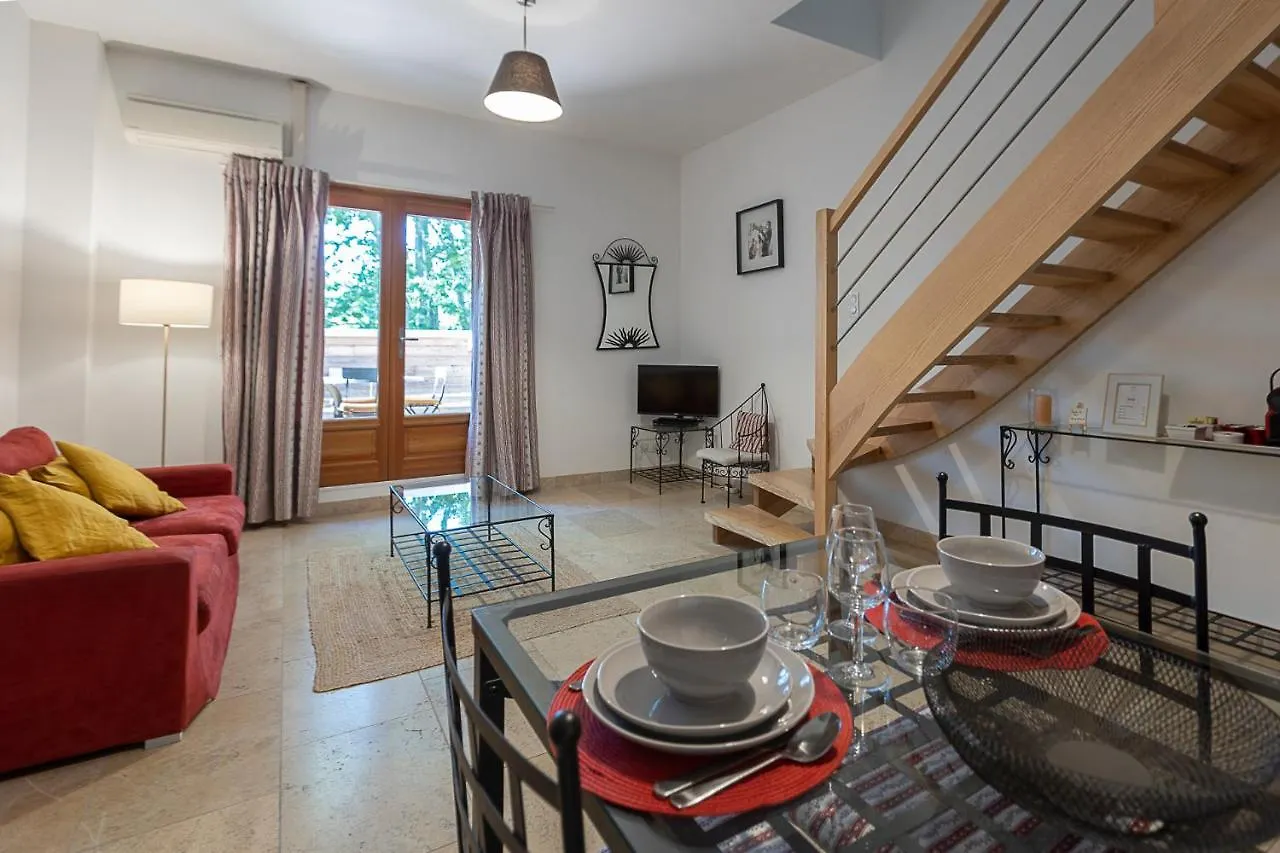 Mas De Capelou Bed & Breakfast Avignon